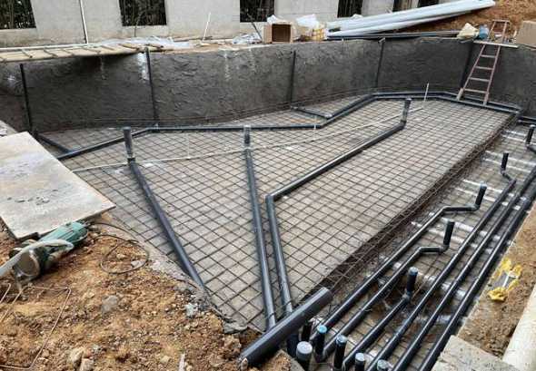 室内如何建造锦鲤鱼池 怎样才能建设好养锦鲤的观赏鱼池 详细03