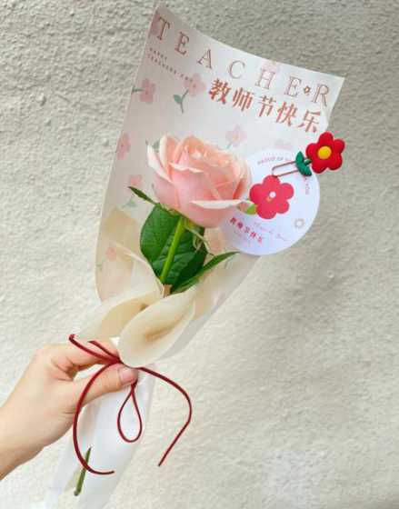 元旦节送给老师什么花 元旦节给老师送什么礼物,元旦适合送的礼物