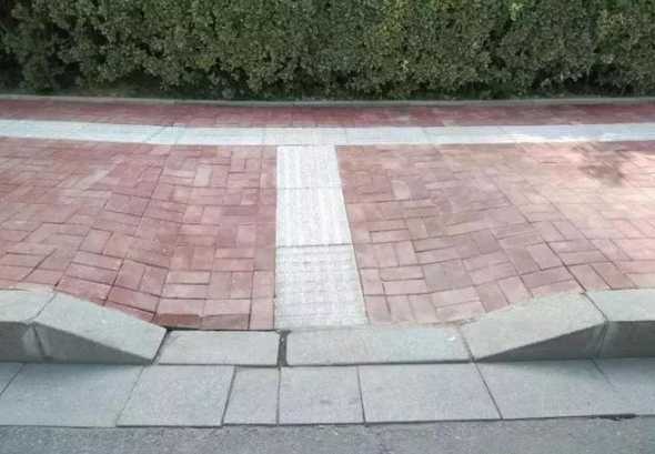 一般的园路都有什么坡 广场园路为什么有坡度