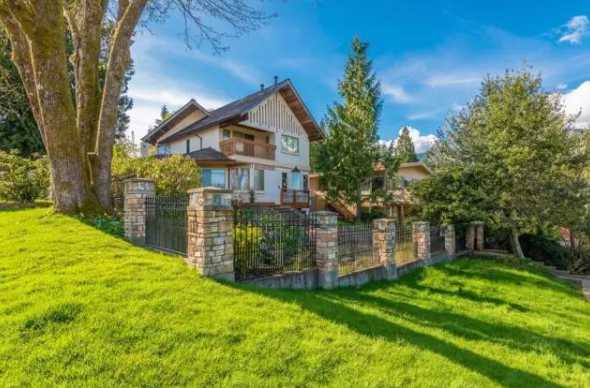 私家庭院种什么草坪好 家庭庭院种什么草坪好